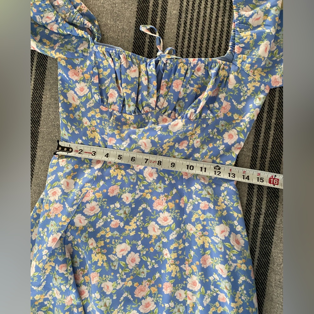 NWT Forever 21 Milkmaid Cottage core Blue Floral midi dress size small - Picture 15 of 16